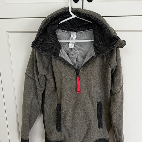 Ivivva by Lululemon sweatshirt - Picture 2 of 5